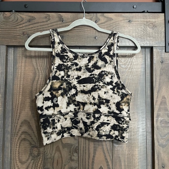 Lululemon Power Pivot Everlux Tank - Picture 2 of 2